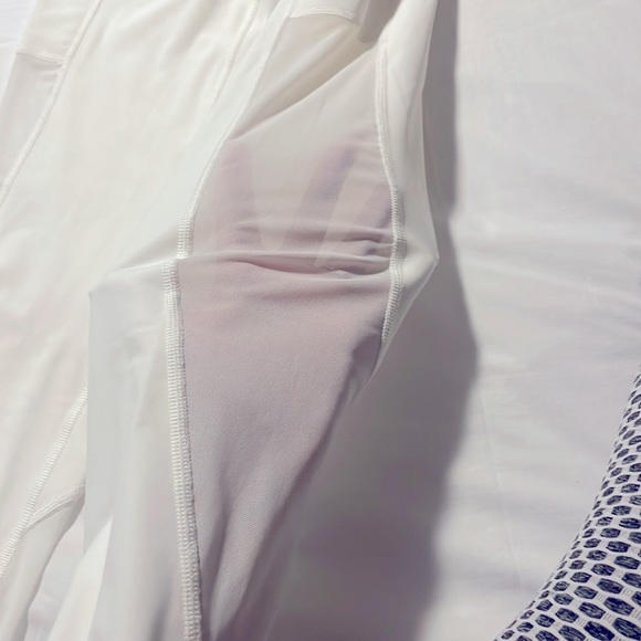 Offline by Aerie bright white leggings - Picture 2 of 10